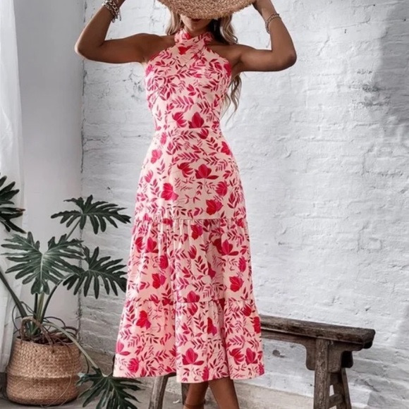 Boho pink floral print ruffle hem halter maxi dress - Picture 4 of 6